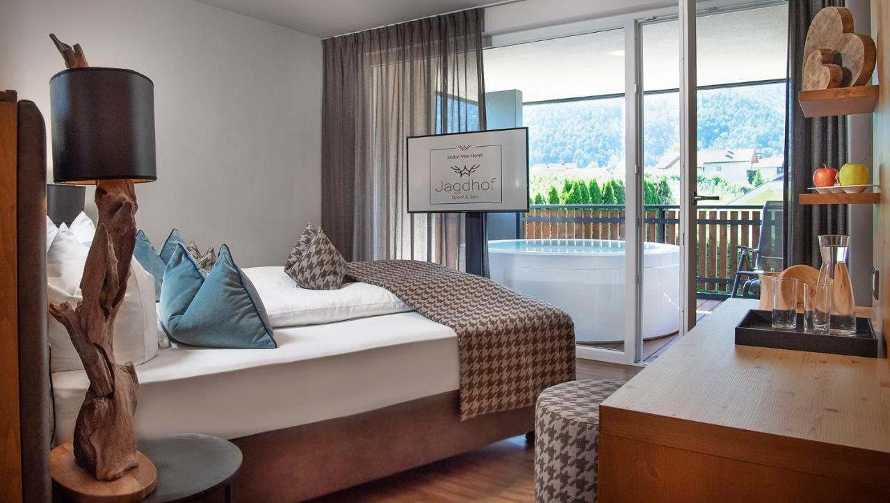 โดลเช วีตา โฮเทล ยักด์โฮฟ Hotel ลาเซส ภายนอก รูปภาพ